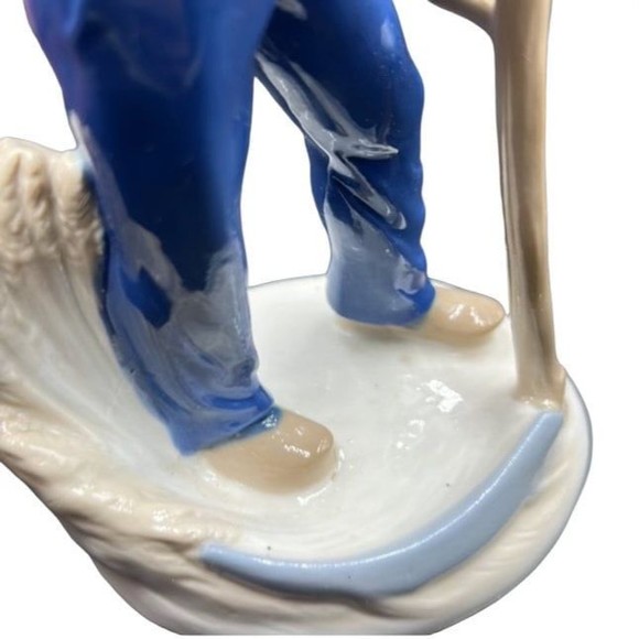 Grafenthal Carl Schneiders East Germany rare porcelain figurine. # 21862 - Picture 5 of 7